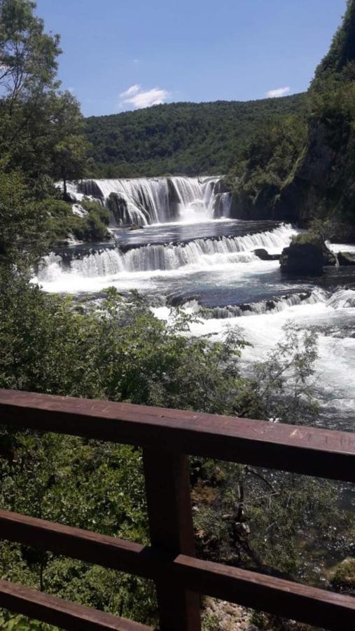 Omar & Una Apartmani Bihać Екстериор снимка