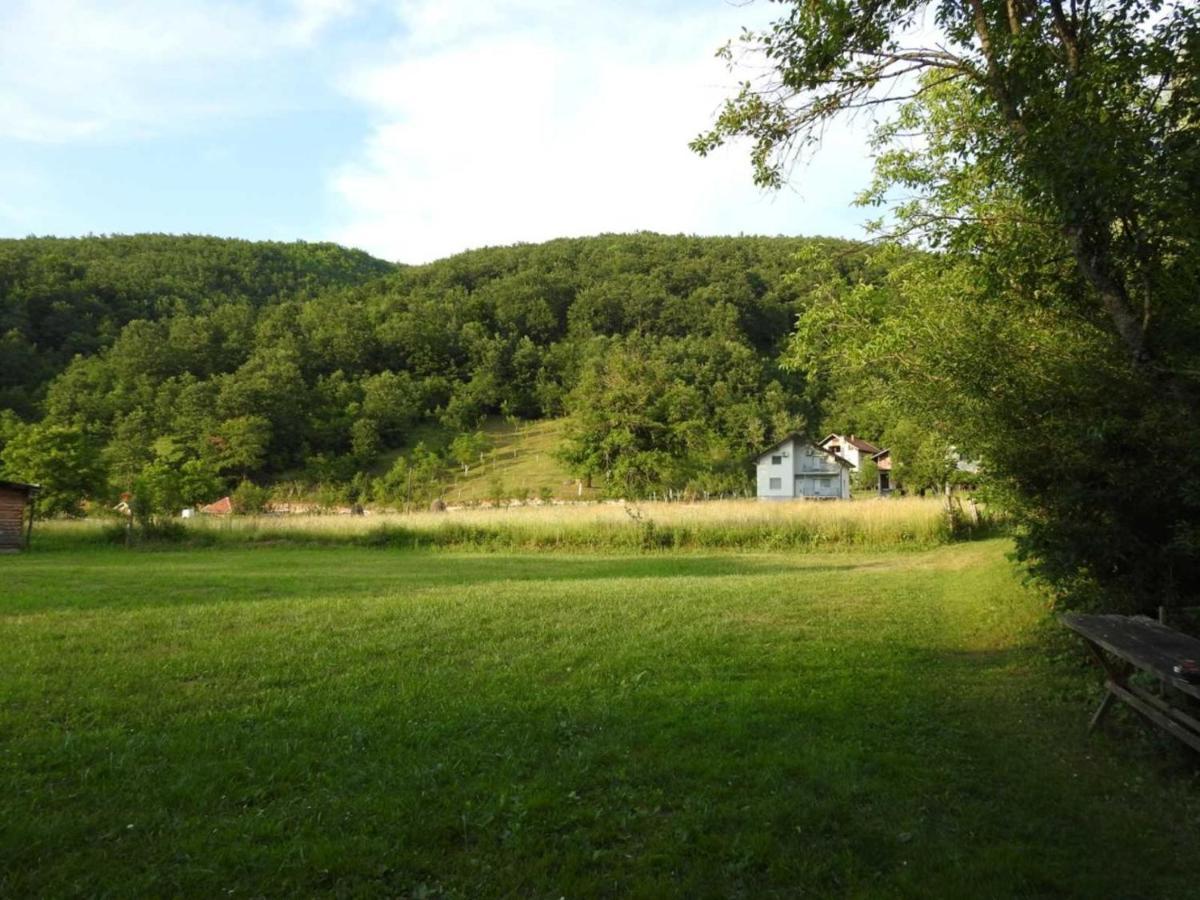 Omar & Una Apartmani Bihać Екстериор снимка