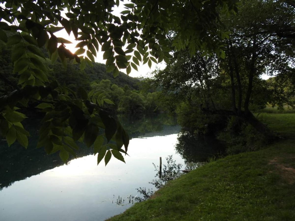 Omar & Una Apartmani Bihać Екстериор снимка
