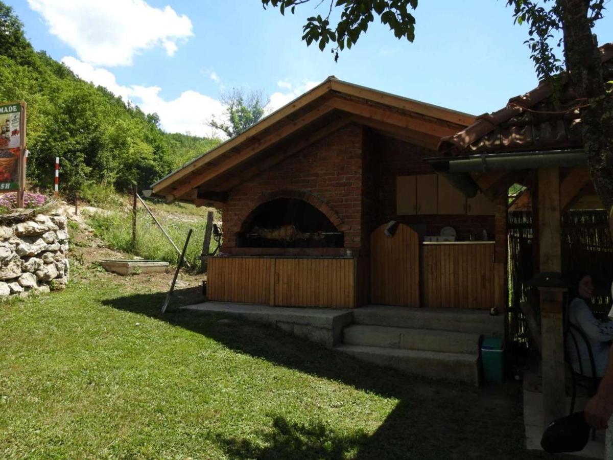 Omar & Una Apartmani Bihać Екстериор снимка