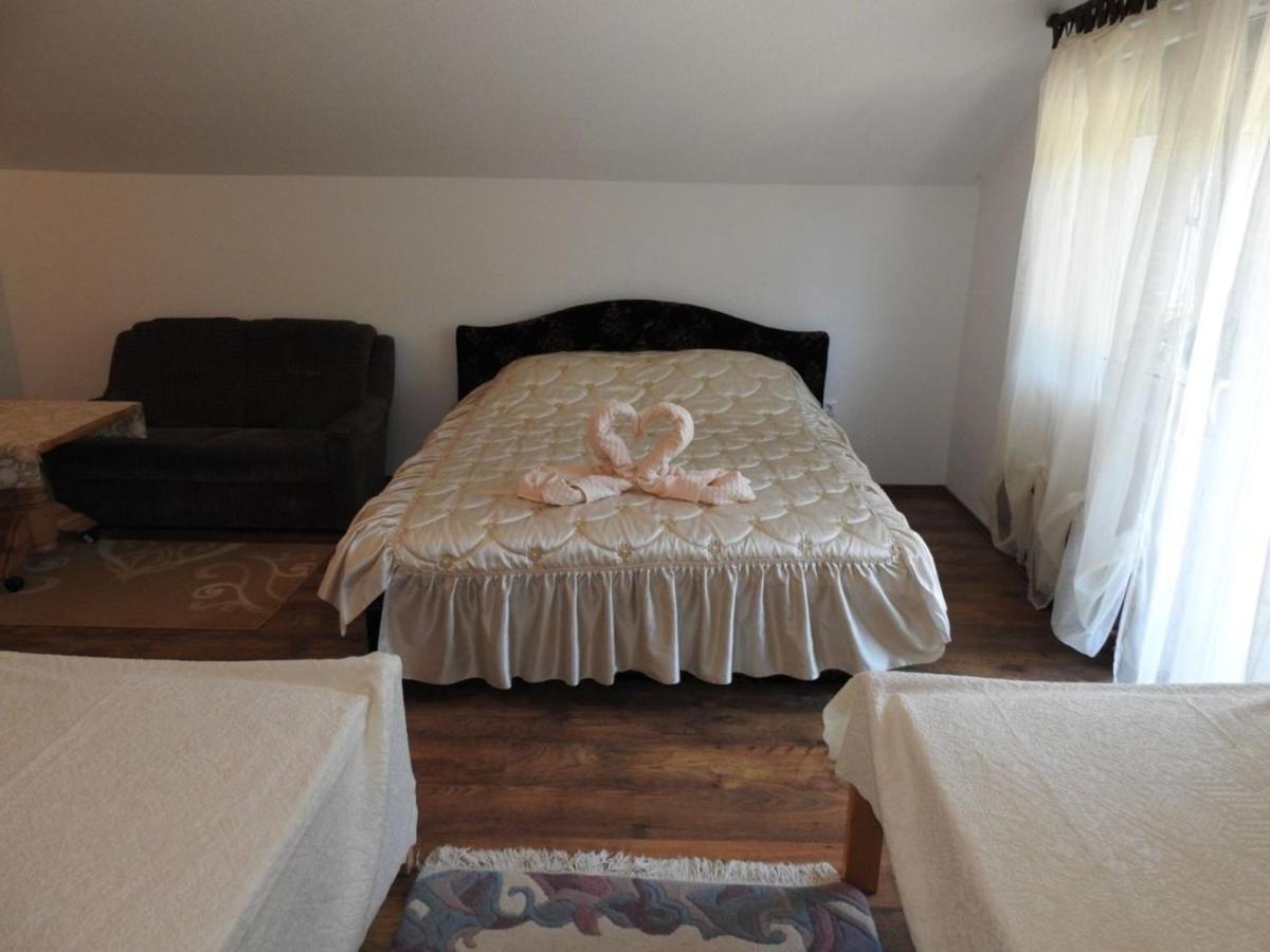 Omar & Una Apartmani Bihać Екстериор снимка