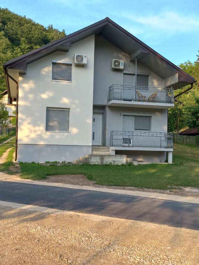 Omar & Una Apartmani Bihać Екстериор снимка
